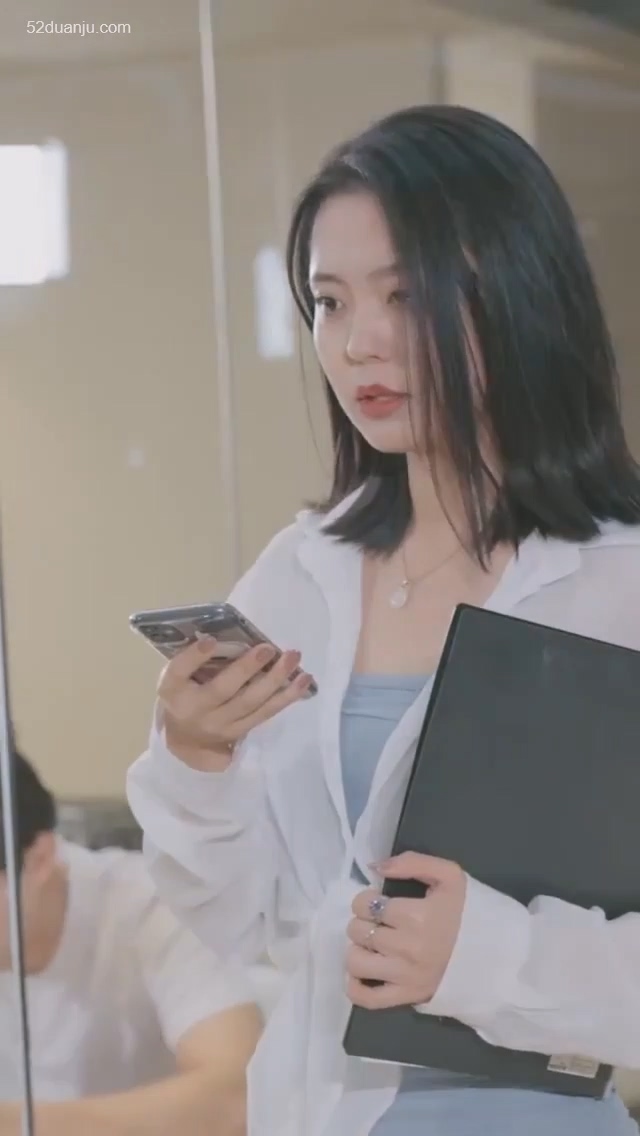美女總裁的貼身狂龍合集版第01集(大結(jié)局)